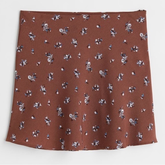 H&M Dresses & Skirts - NWT H&M Women’s A-line Floral Skirt